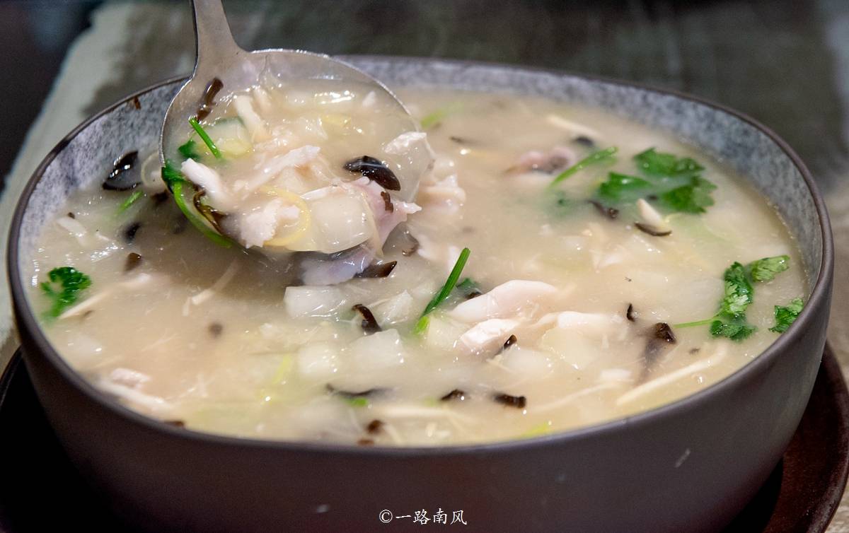 白贝,冬瓜拆鱼羹也都不错,大爱蒜蓉生菜,真的是"菜有菜味",很鲜,很甜