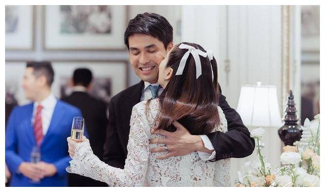 像狗,hongyok家族的创始人tanchekut有一个儿子,陈振元,被称为普吉岛