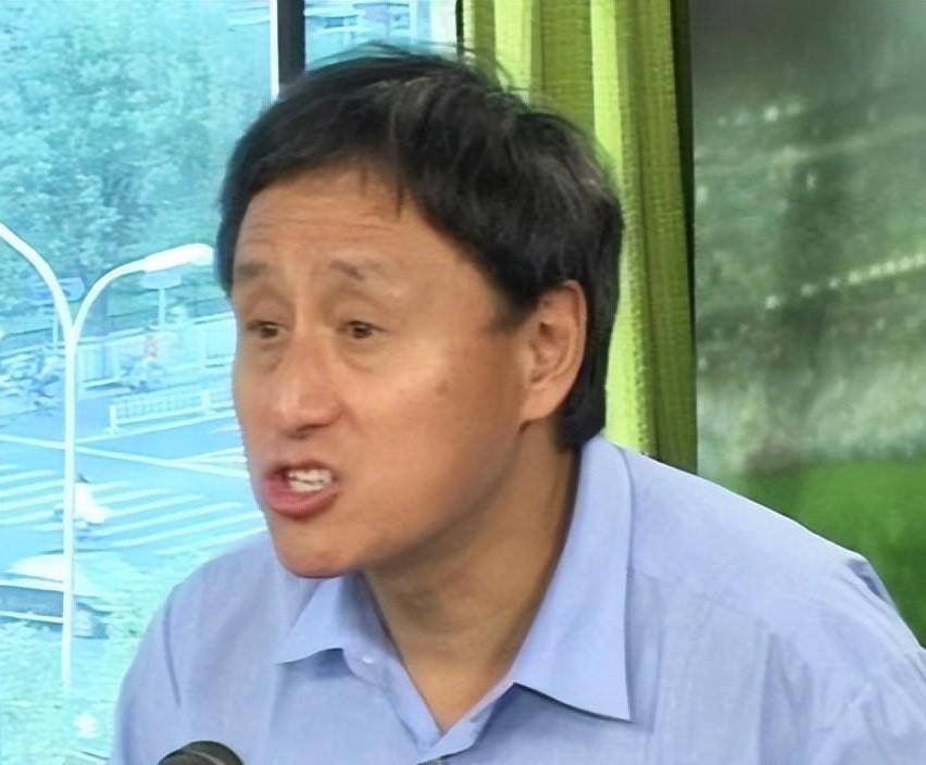 足球评论员张路:想让女子过上幸福生活,称女子和他很默契_训练_解说