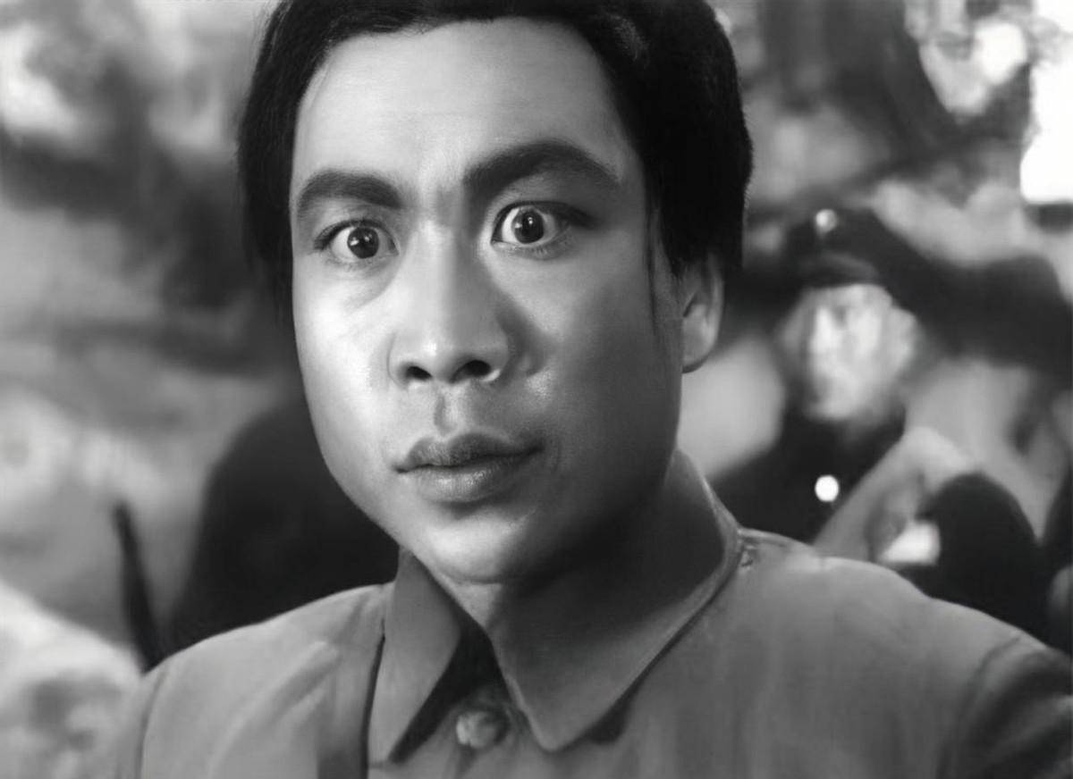 1950年,正上大三的安震江又在歌剧《王秀鸾》中,将"三秃子"这个反面