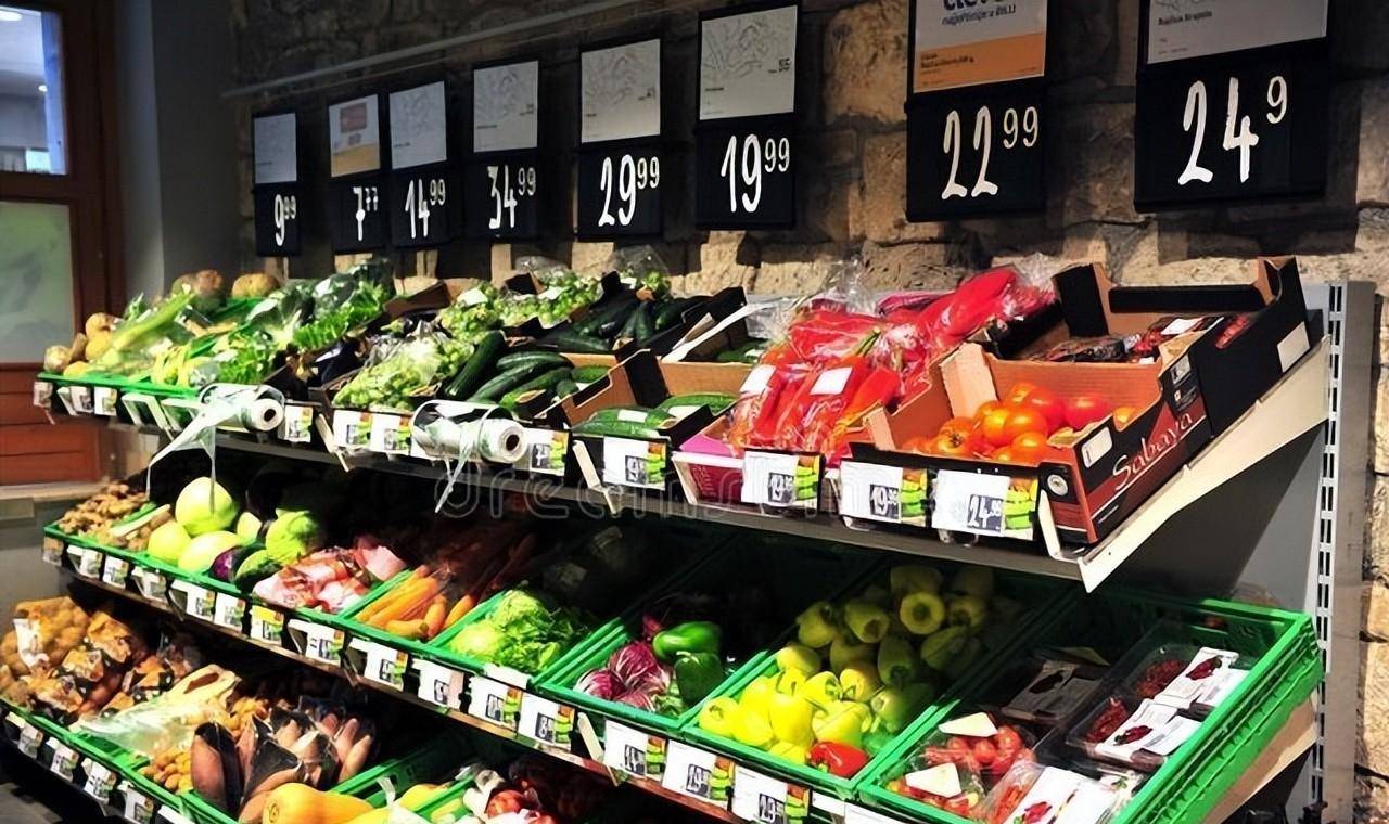 船到克罗地亚,船员享受美女待遇,海鲜体验,生活在这里太享受了_女人