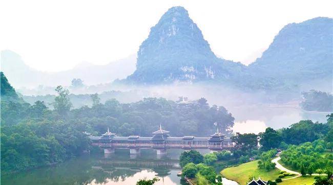 广西柳州龙潭公园,4a级景点门票免费,景色不输桂林_民族_风景区_风雨