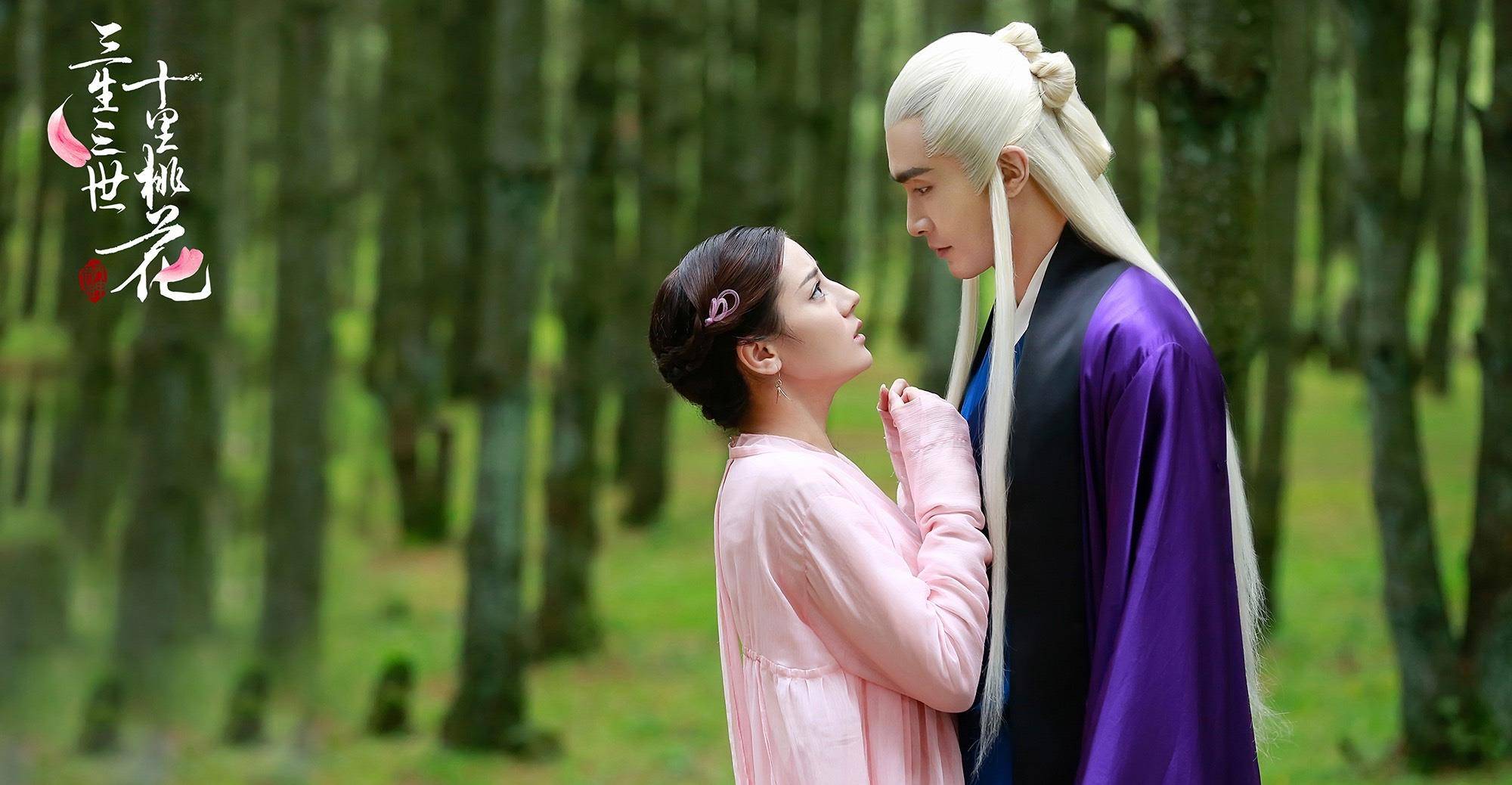 三主眼泪在枕头上的书上,第一个是帝君,观众看到第二个就生气_凤九