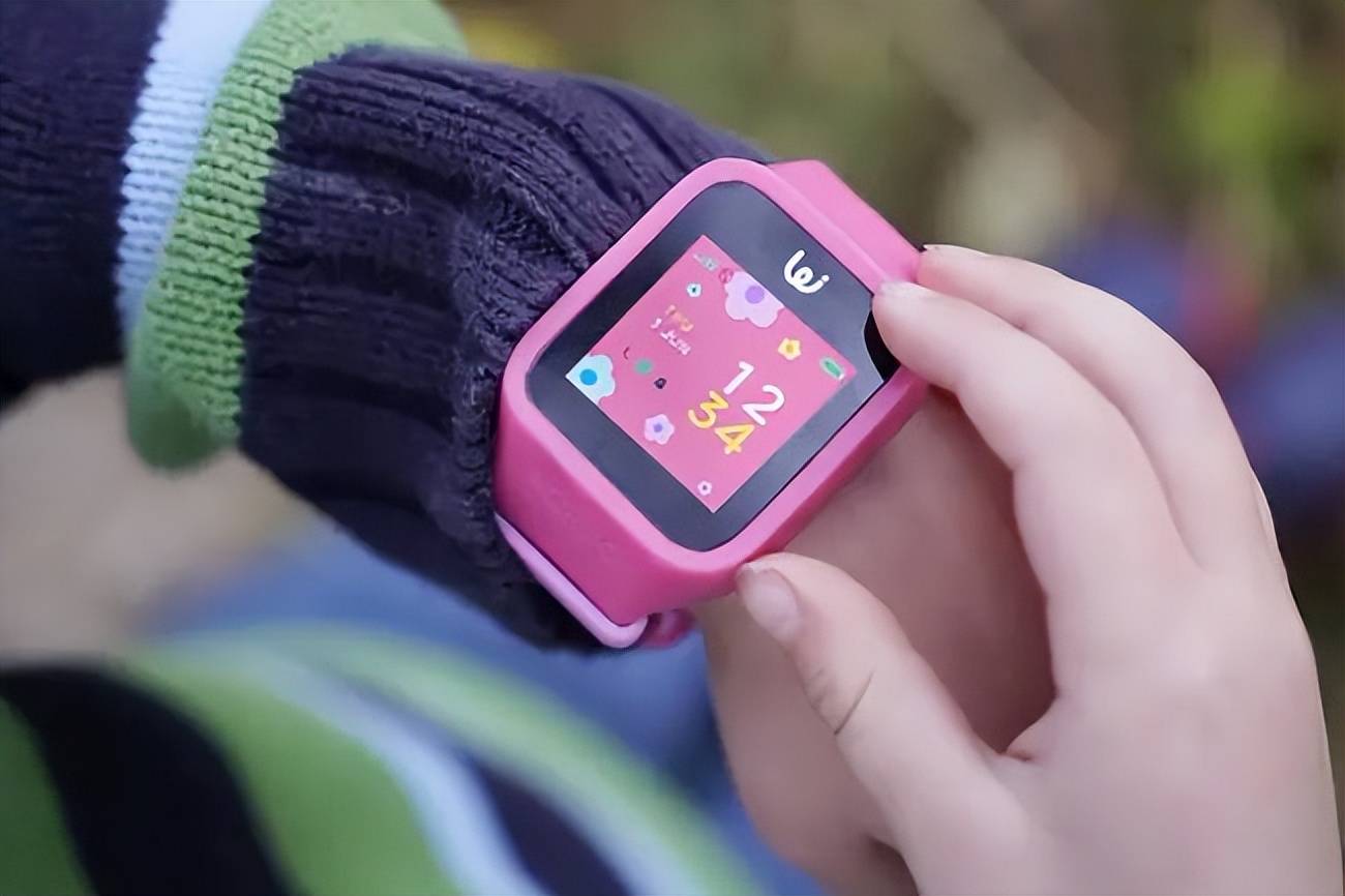 央视曝光儿童手表风险,智能手表还能不能给孩子戴了？
