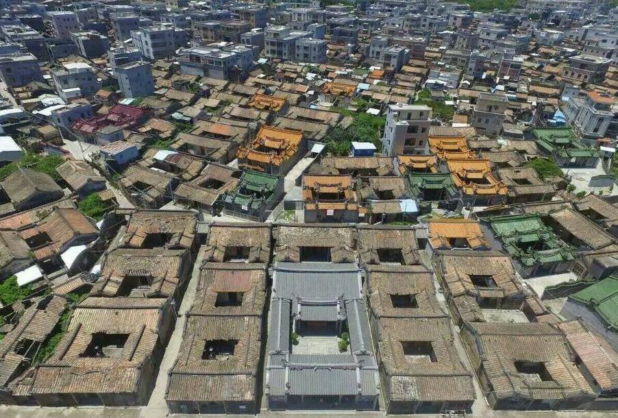 博社村,位于广东省汕尾市陆丰市甲西镇西南部,处于滨海平原地区.