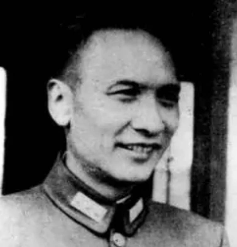 “云南王”卢汉晚年：捐光房产，1974年病逝前，家人提了一项请求
