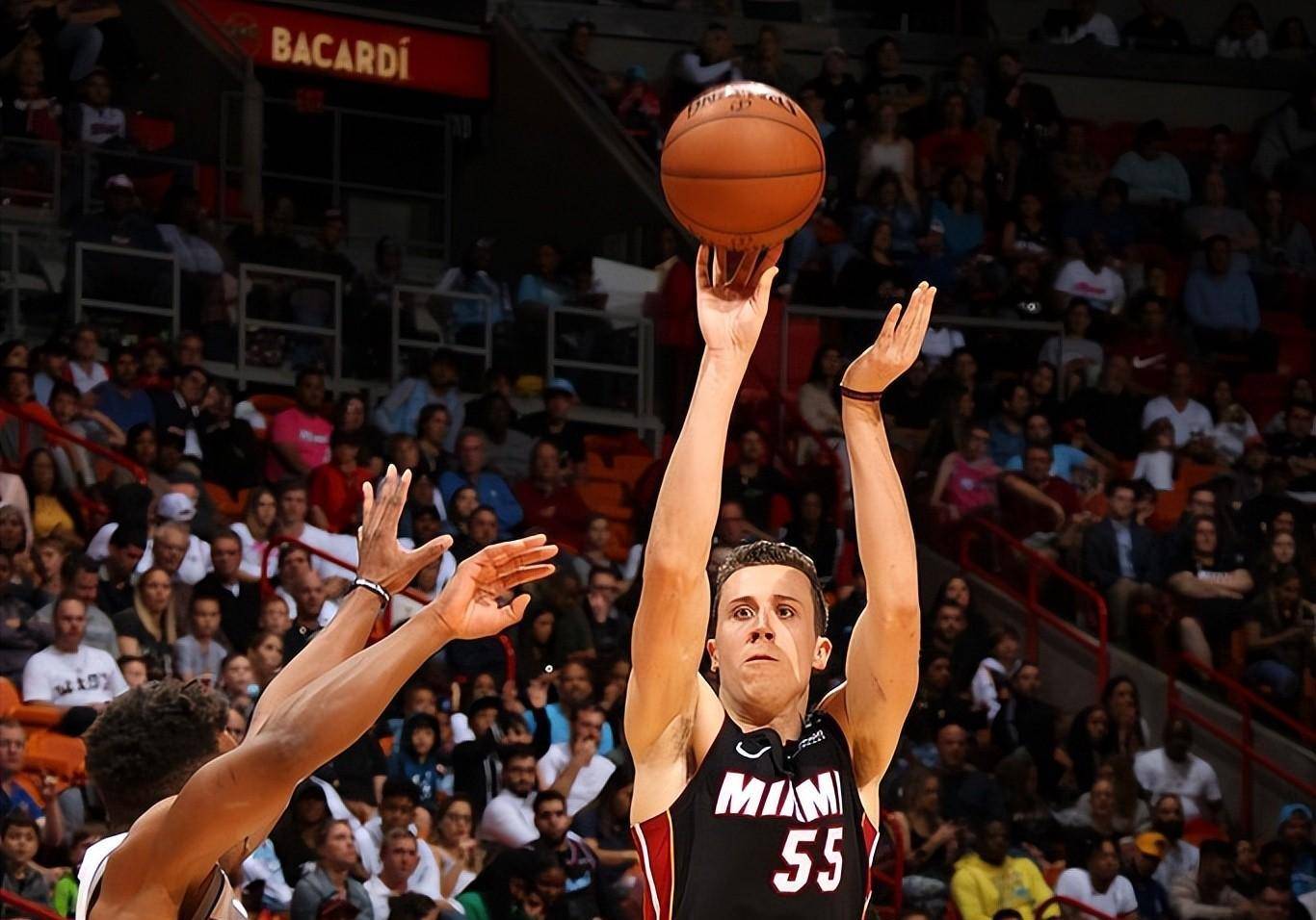 nba迈阿密热火队有1名必须尽快交易的球员?他是谁?_罗宾逊_比赛_赛季