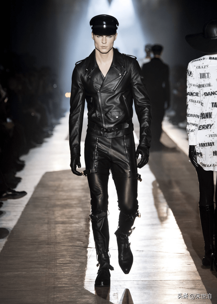 所以也就不难理解,为什么当代的演艺明星,如:郭富城,王一博,周杰伦