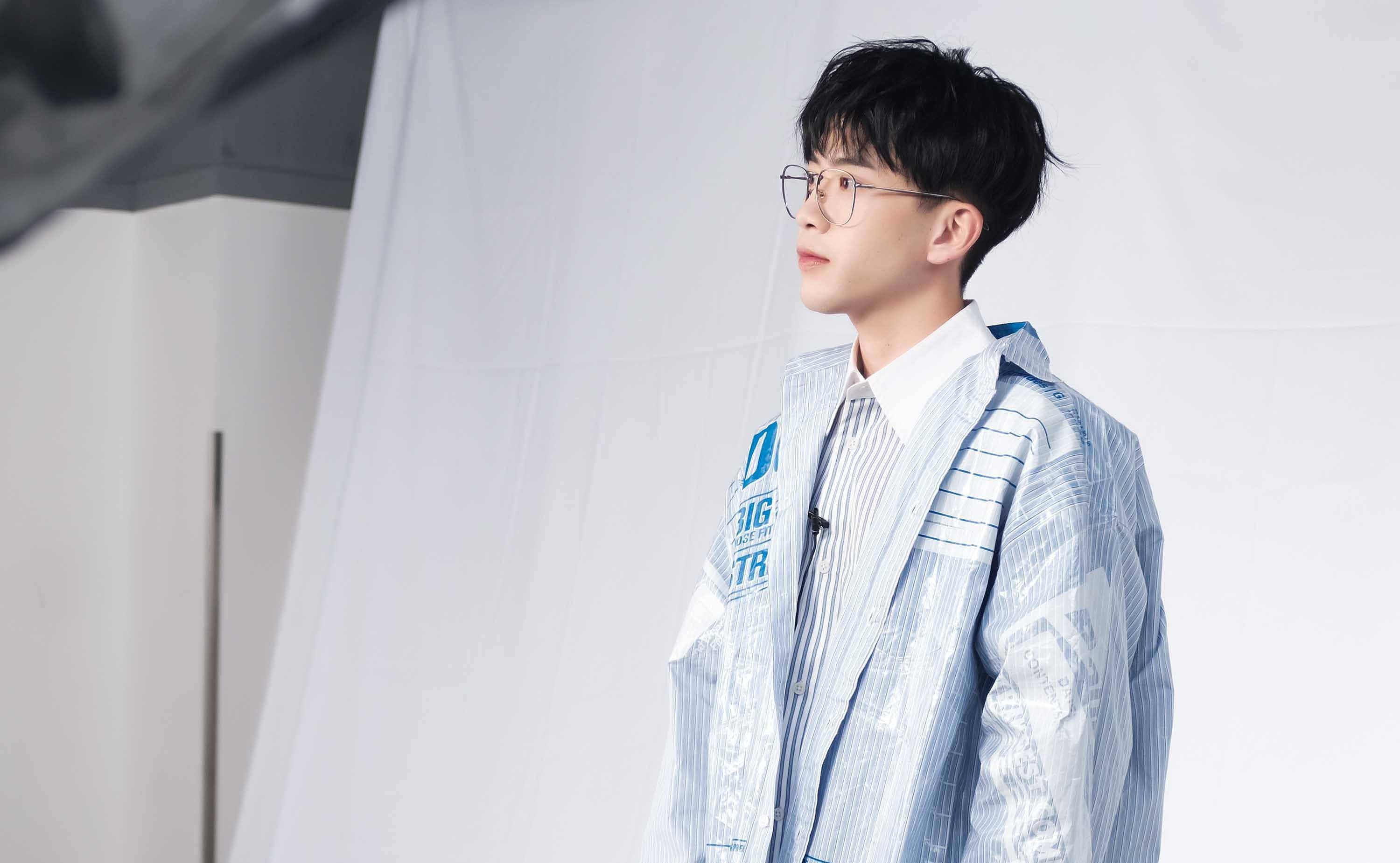 何炅费启鸣恋情再添实锤!