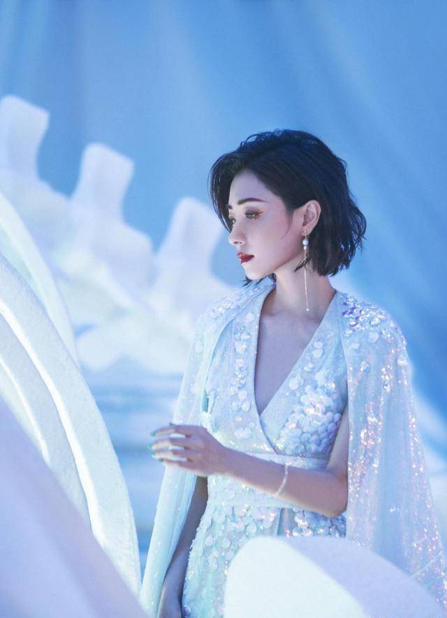 鼓励王霏霏敲打黄圣依,郑希怡说她们要飞天_姐姐_李斯丹妮_个人