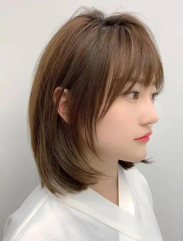 脸大别乱换发型,2023最火的"齐肩初恋发",减龄还显脸小_修剪_刘海