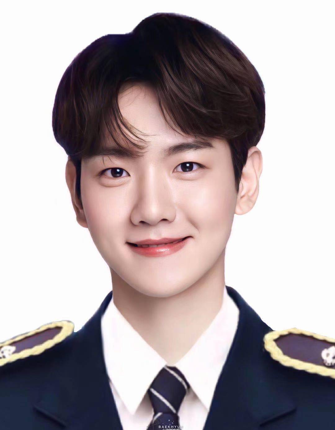 朴灿烈入伍前最后露面:双眼红血丝笑不出来,网友:泯然众人矣_box_the