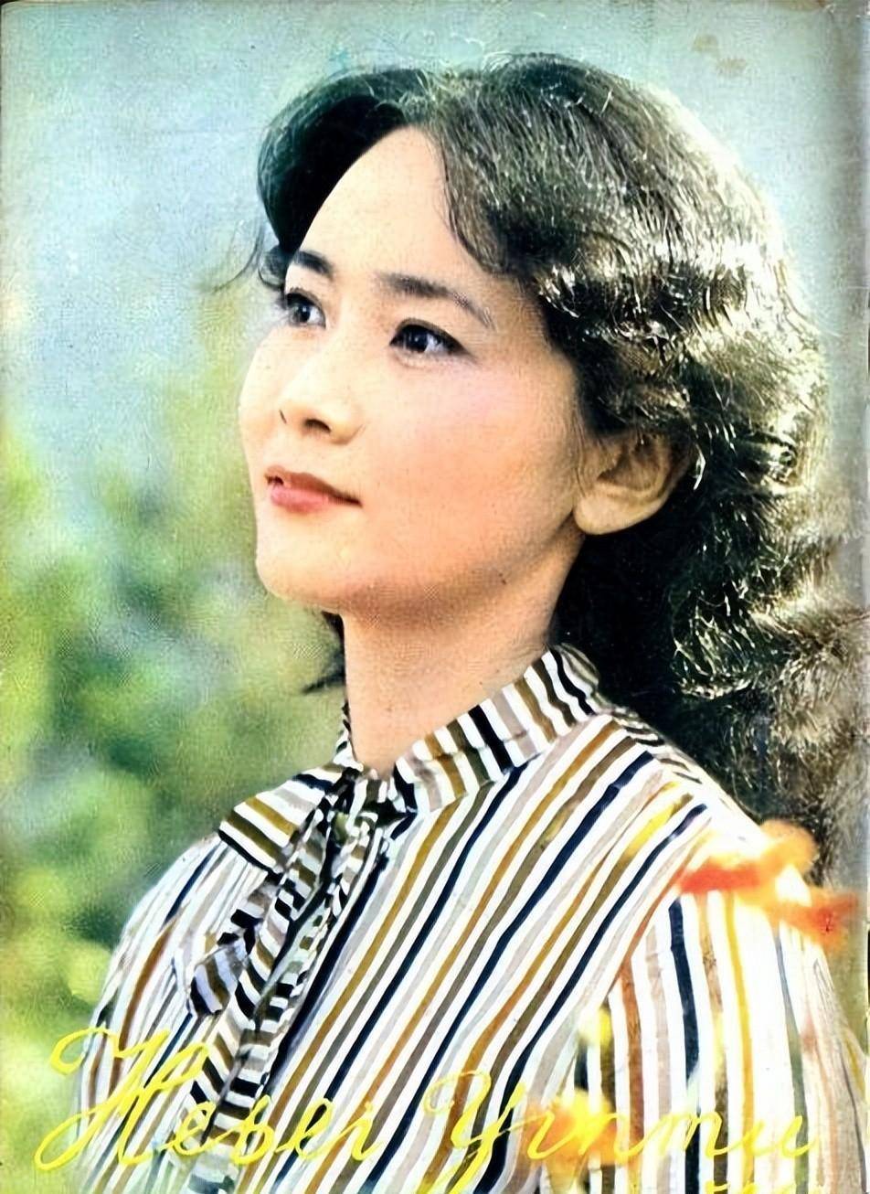 八十年代杂志封面上的女明星,真的很美_电影_病房_青春