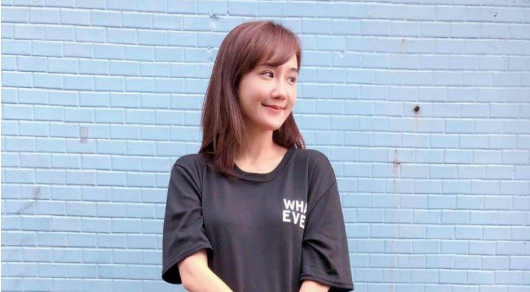 又一女星8年豪门婚姻情断 今年初已低调分手_何妤玟_老公_生活