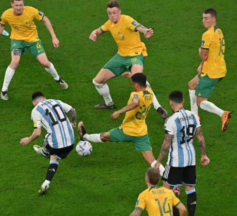 梅C儿子精准神预测2场球：阿根廷对波兰20 阿根廷对澳大利亚21