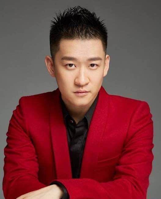 "天生反骨"曹云金:手撕郭德纲,霸凌岳云鹏,妻子孕期不忠诚_师父_时候