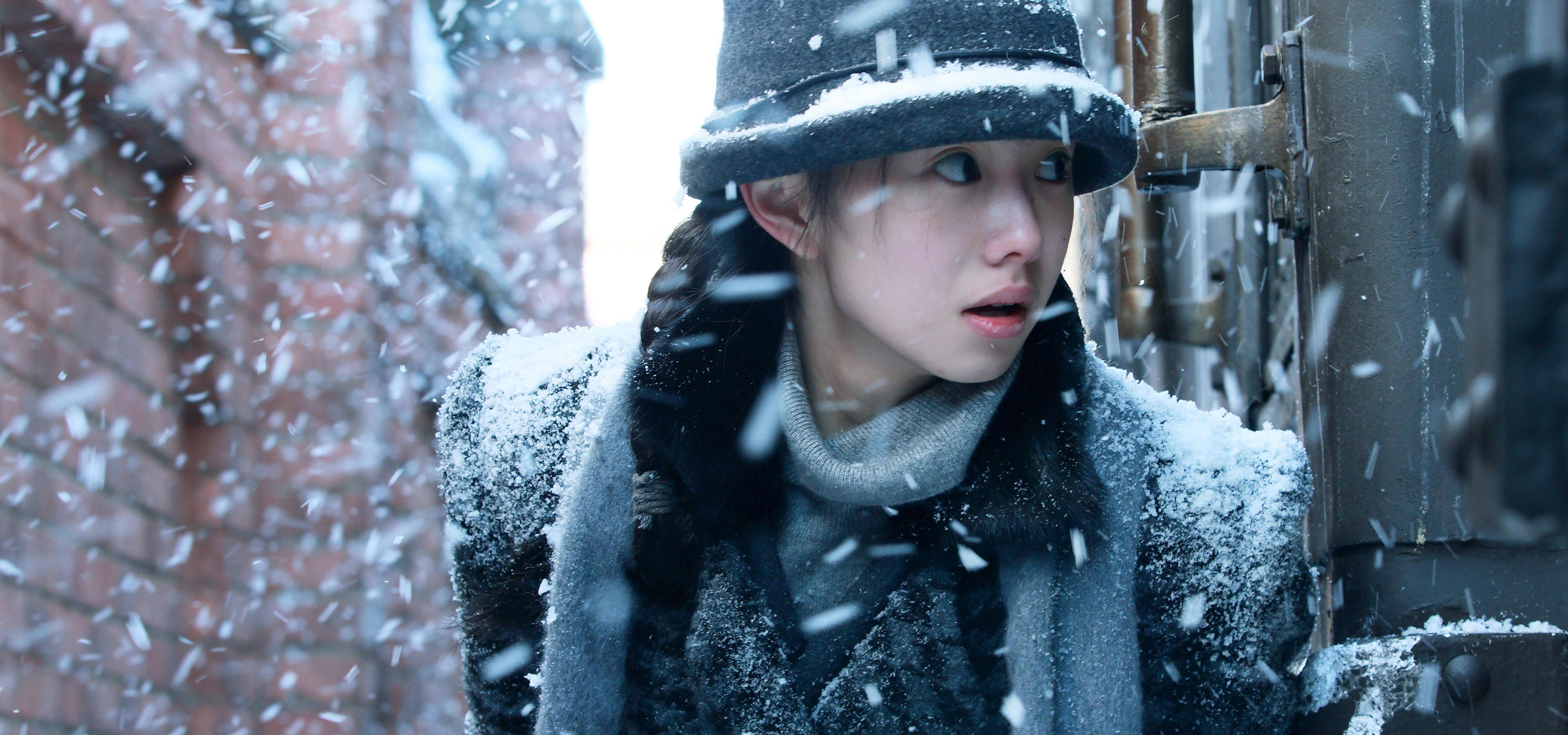 《悬崖之上》的剧情破绽被全体演技人员成功化解_张艺谋_电影_作品