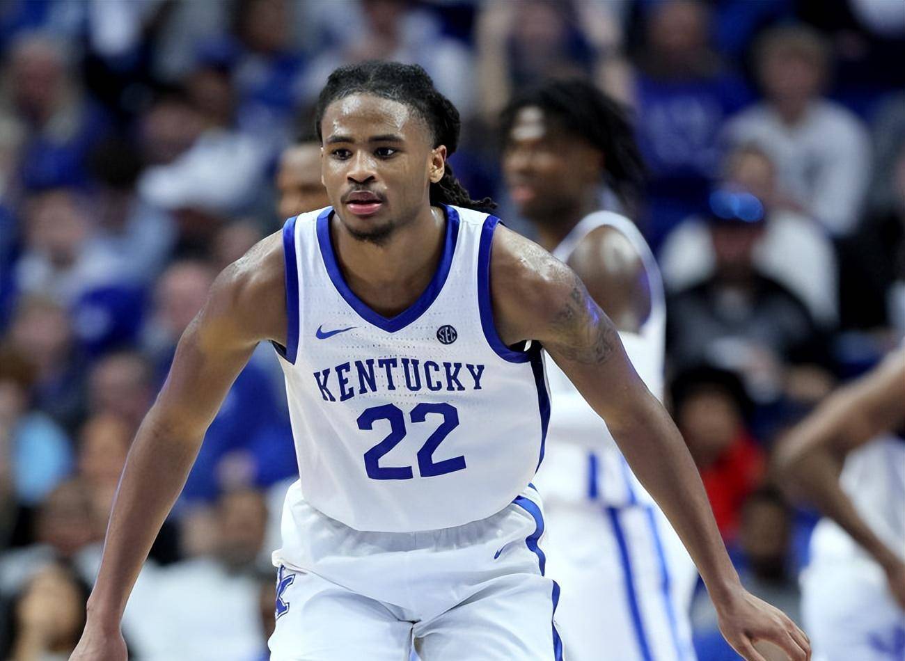 火箭考察小霍乐迪华莱士,休城旧将贝弗利或留守风城_卡森_投篮_大学