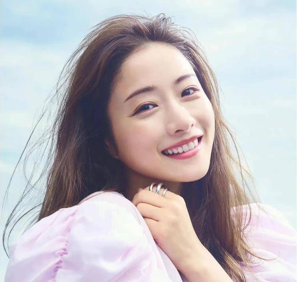 国外牙齿最美女星排行榜,新垣结衣,石原里美,广濑铃入选_绫濑遥_网友