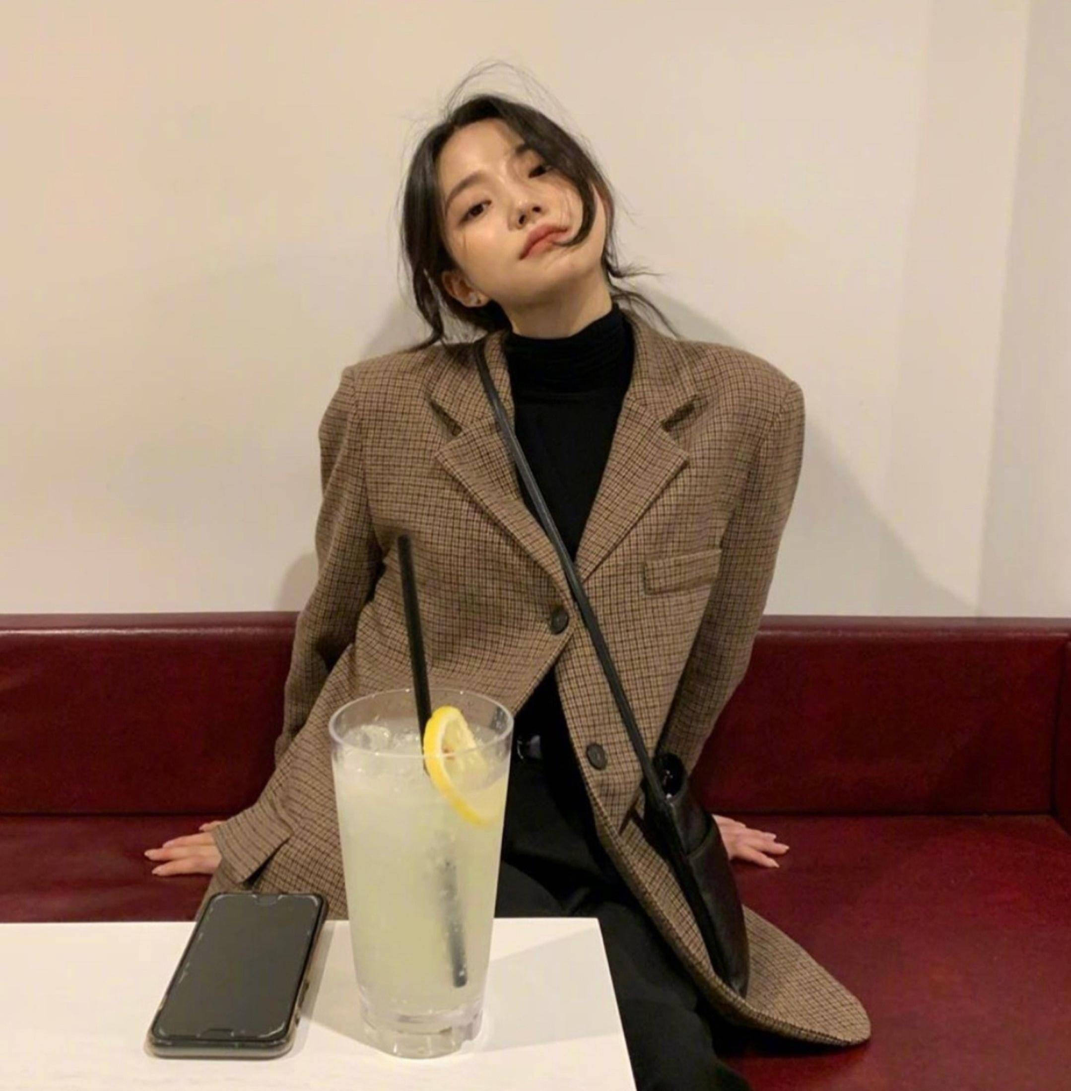 温柔知性小姐姐的春季穿搭,超美的搭配指南,配上春天绝美啦
