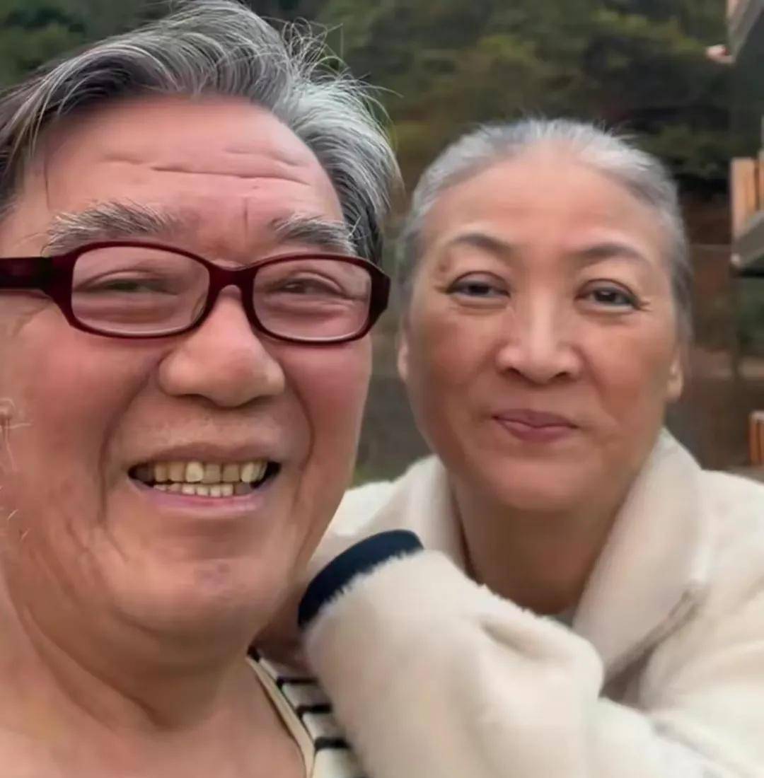 台湾艺人李立群妻子警告司马南:再攻击我老公,曝光你国外黑历史_老婆