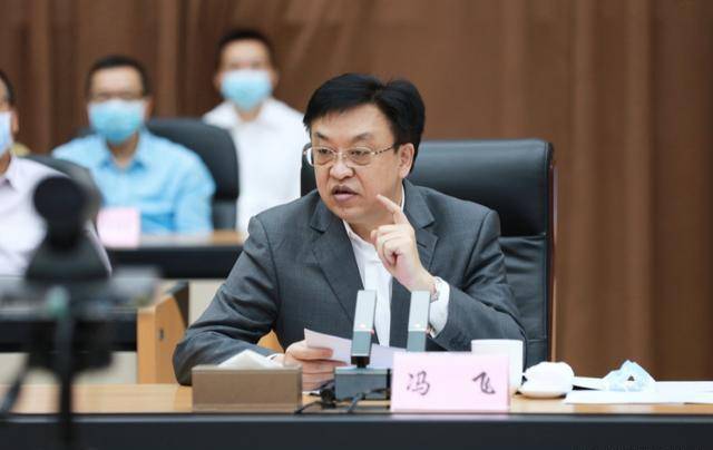 海南省新任省委书记走红,履历十分惊艳,不愧是985大学博士!