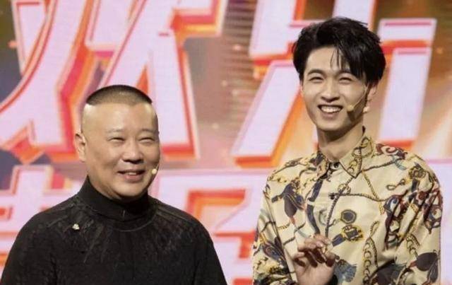 谁改变了秦霄贤的搭档？秦霄贤的师父是谁？