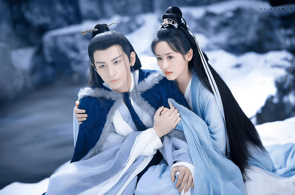 事实上,《琉璃》播出后,成毅就与张予曦合作了当代剧《南风知我意》.