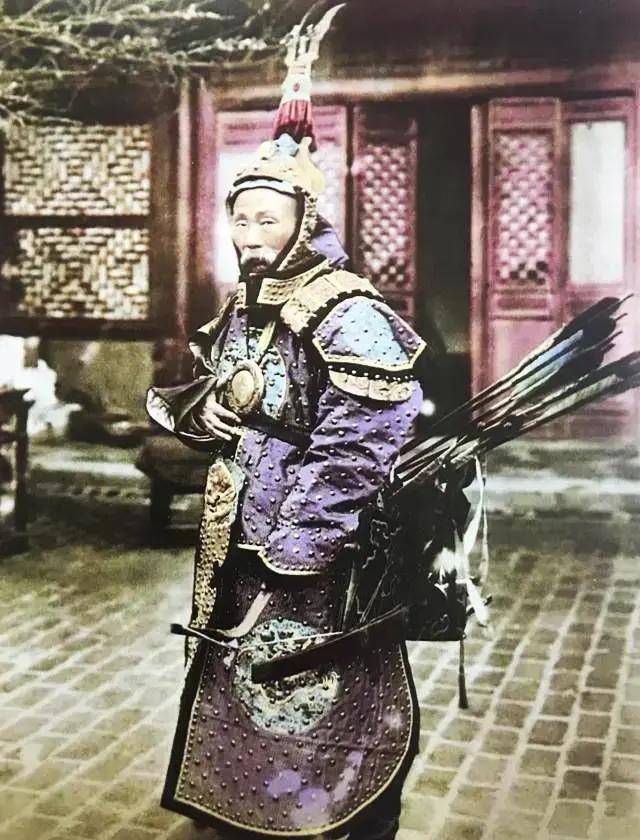 清朝大将军的真实长相：多尔衮样貌彪悍，陆军大臣留着八字胡！