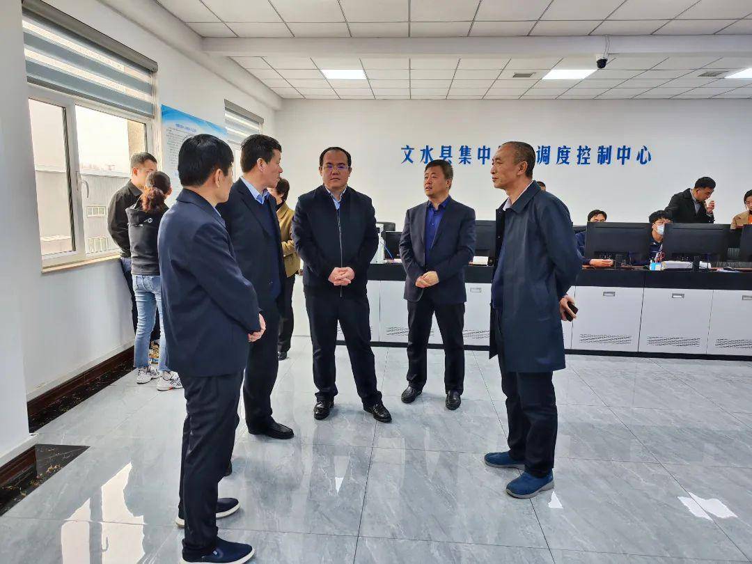 山西省人大调研组在文水县调研财政转移支付及政府债务情况