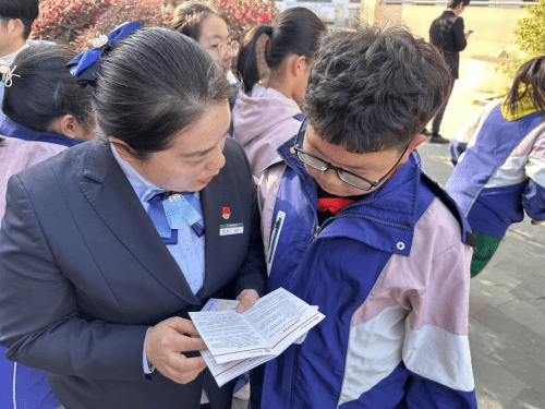 消费者权益保护系列报道：邮储银行龙港市支行开展进校园活动(图3)