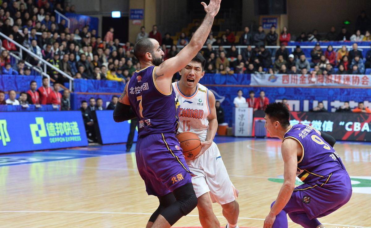 无3外援马布里挑战大!"帅哥三人组"很关键_桑尼_季后赛_1