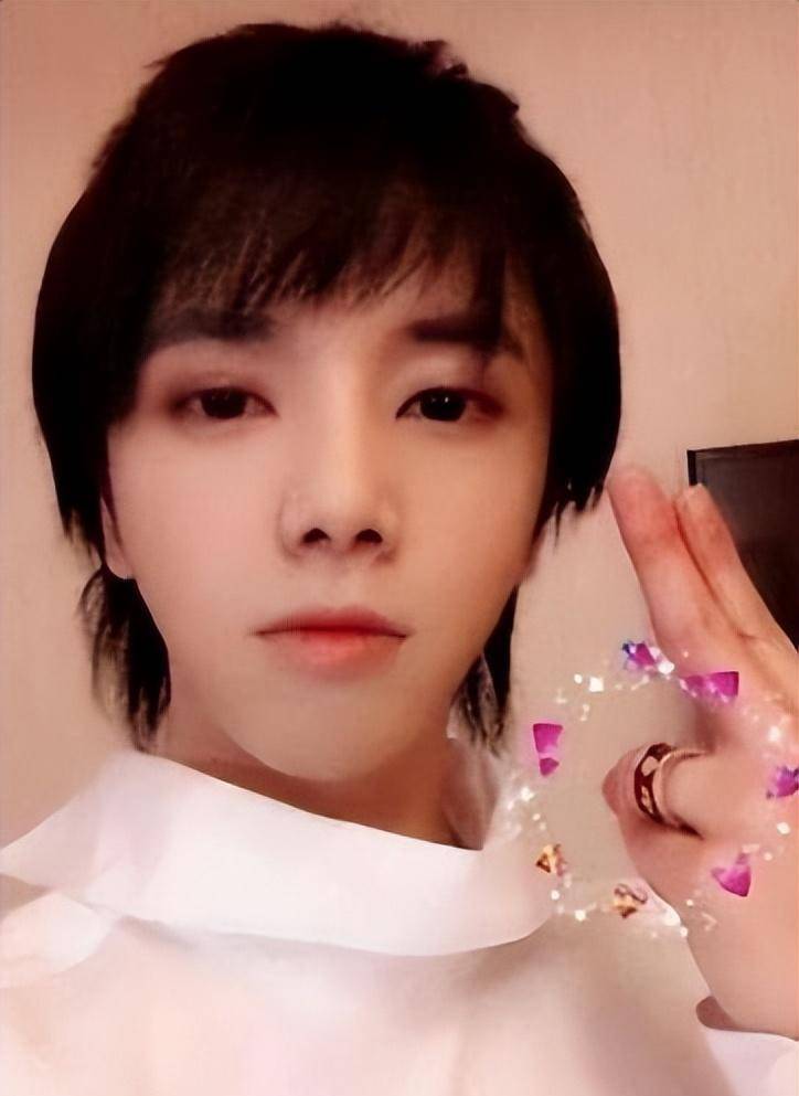 "人生赢家"张碧晨:看似一无所有,实则早已靠精明赢得了一切_华晨宇