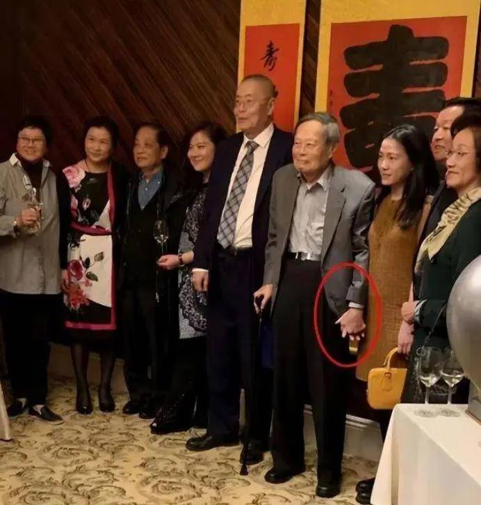 钢琴大师刘诗昆情史:三婚两离,76岁娶爱徒为妻,81岁喜迎三胎