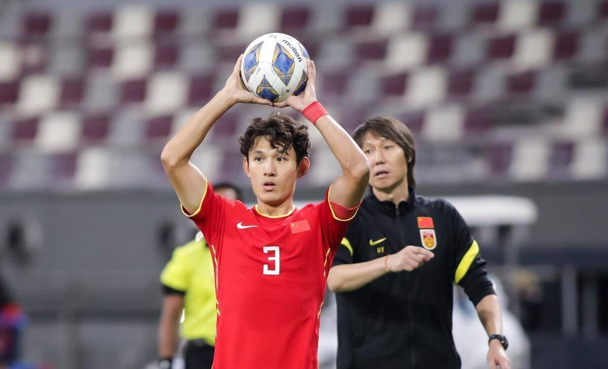 比赛_国足_中后卫