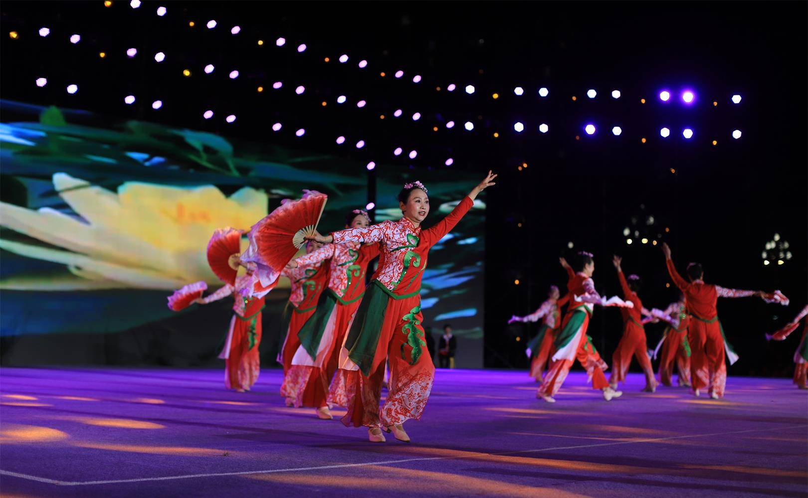 2023中国广场舞大赛开赛,全国20支队伍同场竞技,四川绵阳队夺冠!