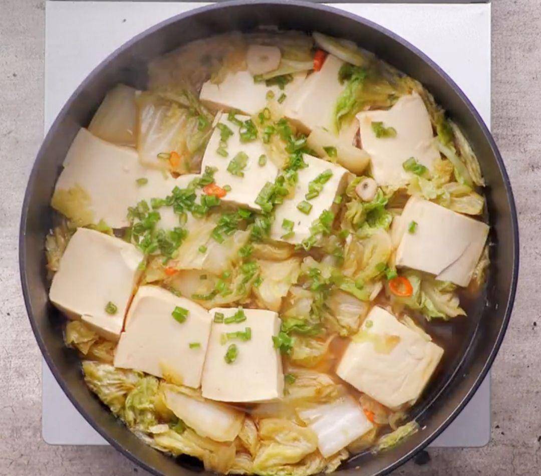 白菜炖豆腐怎样做好吃？白菜炖豆腐粉条的做法