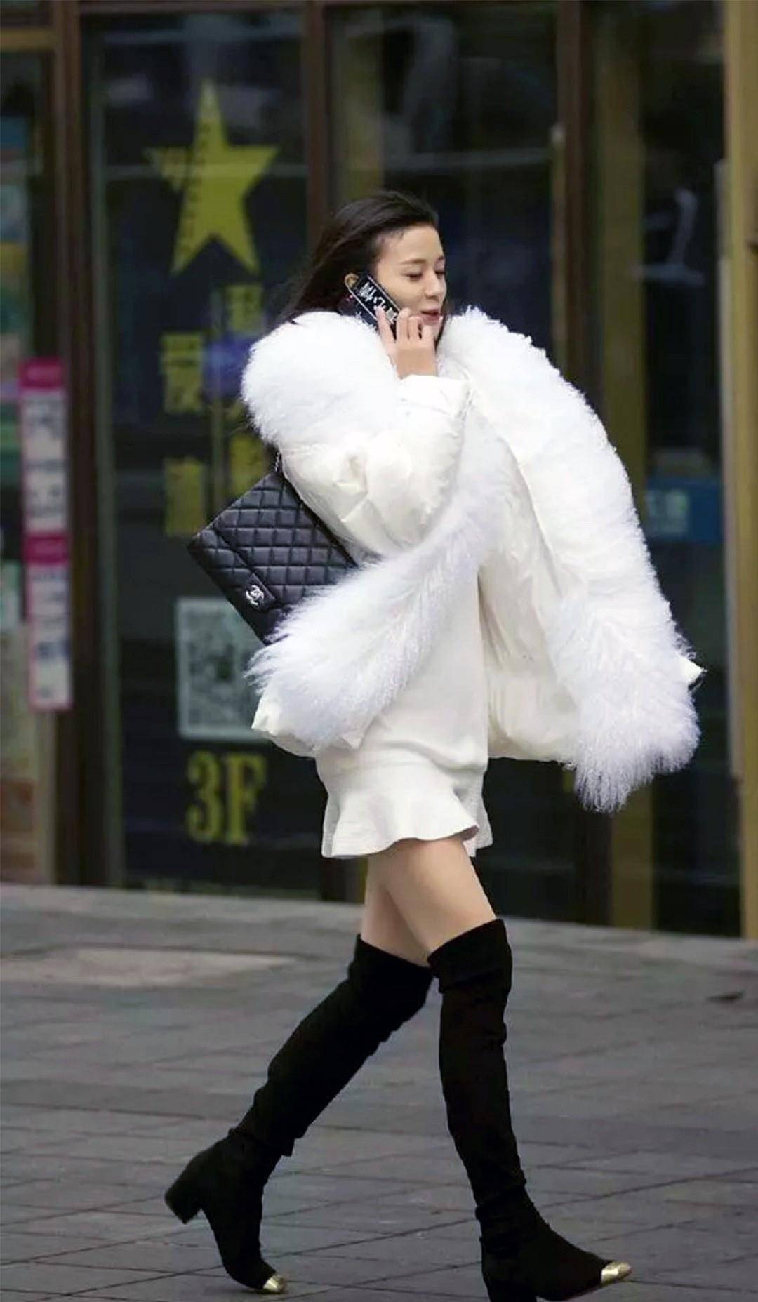 冬季既暖和又美丽的皮草大衣,让美女穿出了时尚的氛围感_感觉_白色