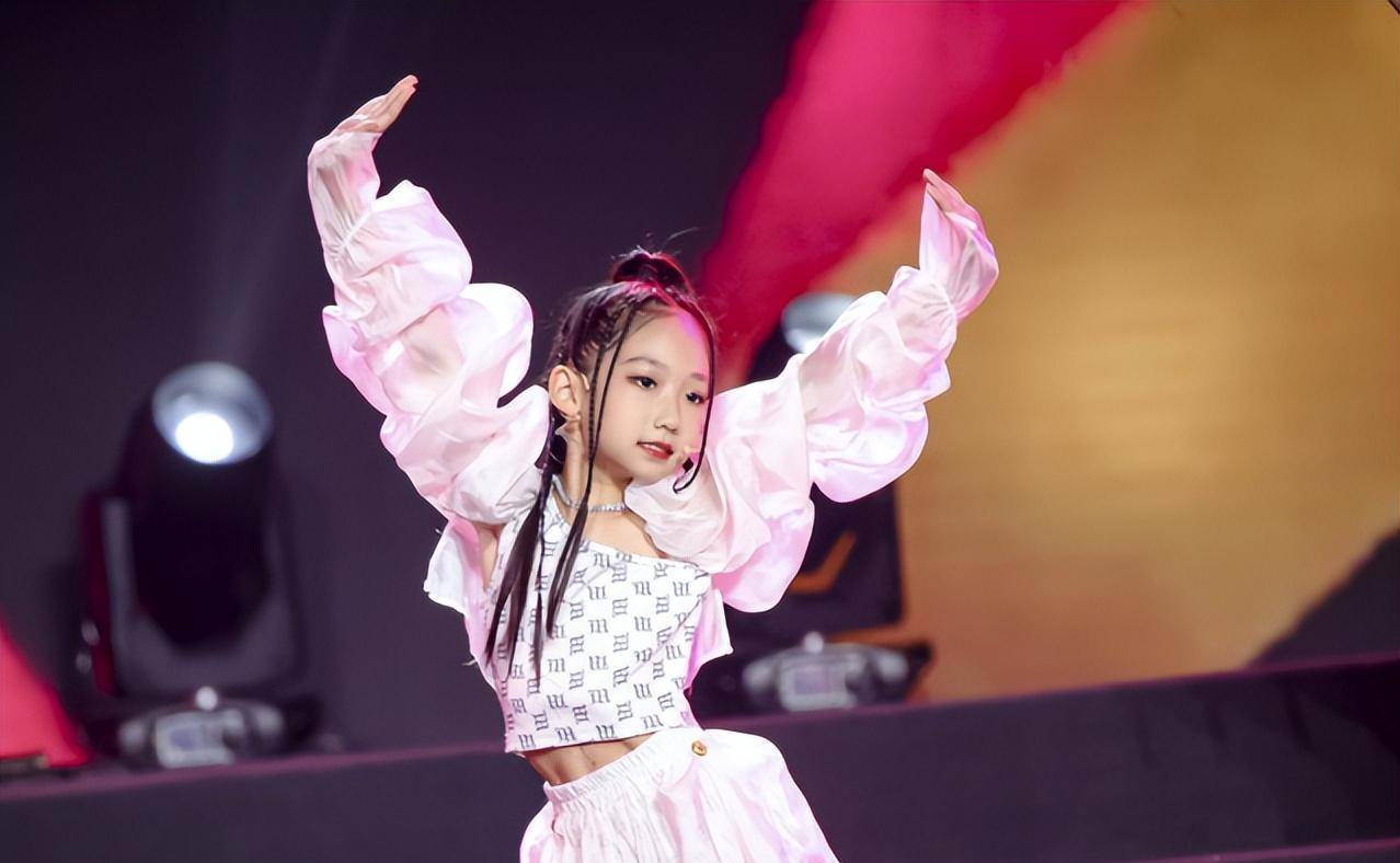 钜星国际小艺人珍惜每一次的艺术实践机会,在一次次演艺活动中提升