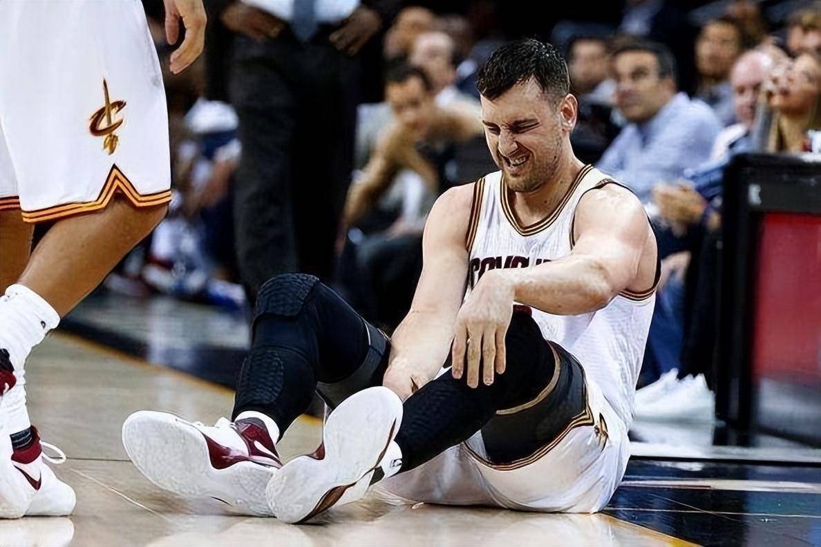 一人成亿万富翁 博古特成公敌_勇士_巴恩斯_利文斯顿