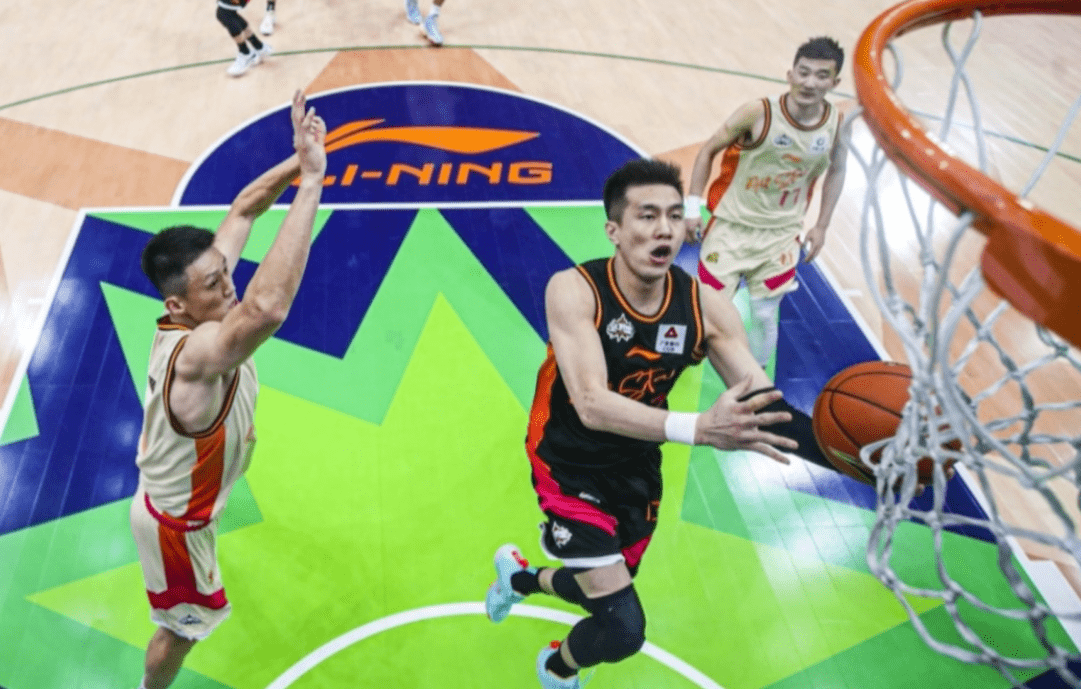 只差一个三分球！遗憾错失MVP，郭艾伦依旧值得称赞 