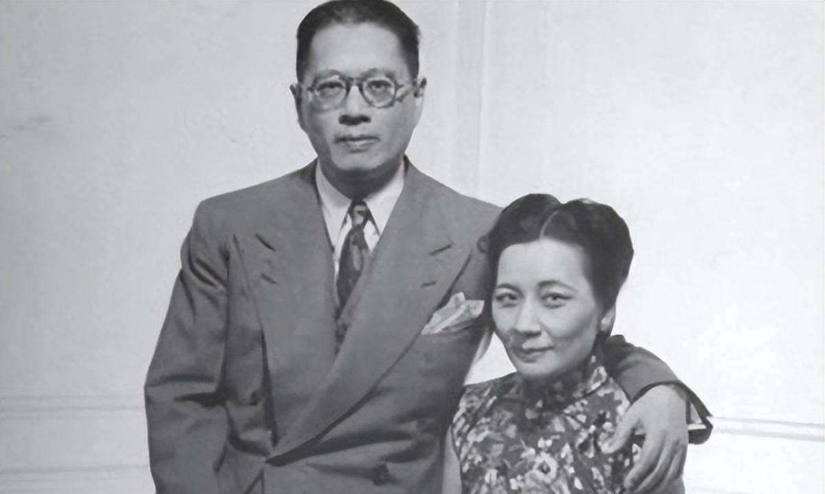 她皮肤白皙,长得很漂亮,不然盛升颐也不会娶她,孔令侃被她深深迷住了.