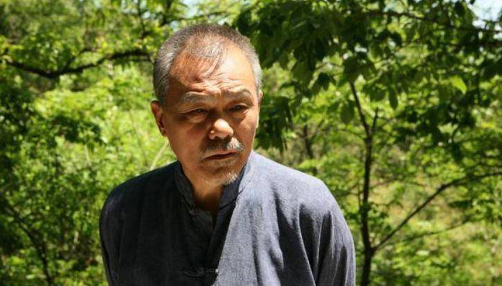 地方著名演员因病离去享年85岁,生前荣获多个奖项,遗照公开_李万年