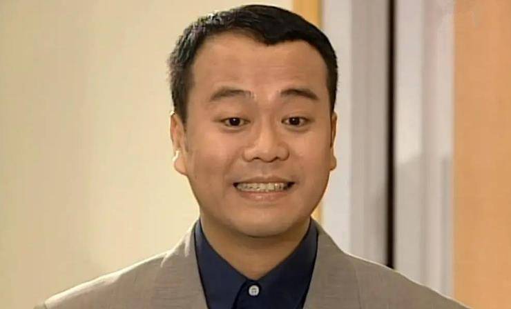 欧阳震华是香港知名演员,曾出演过《醉打金枝》《洗冤录》《壹号皇庭