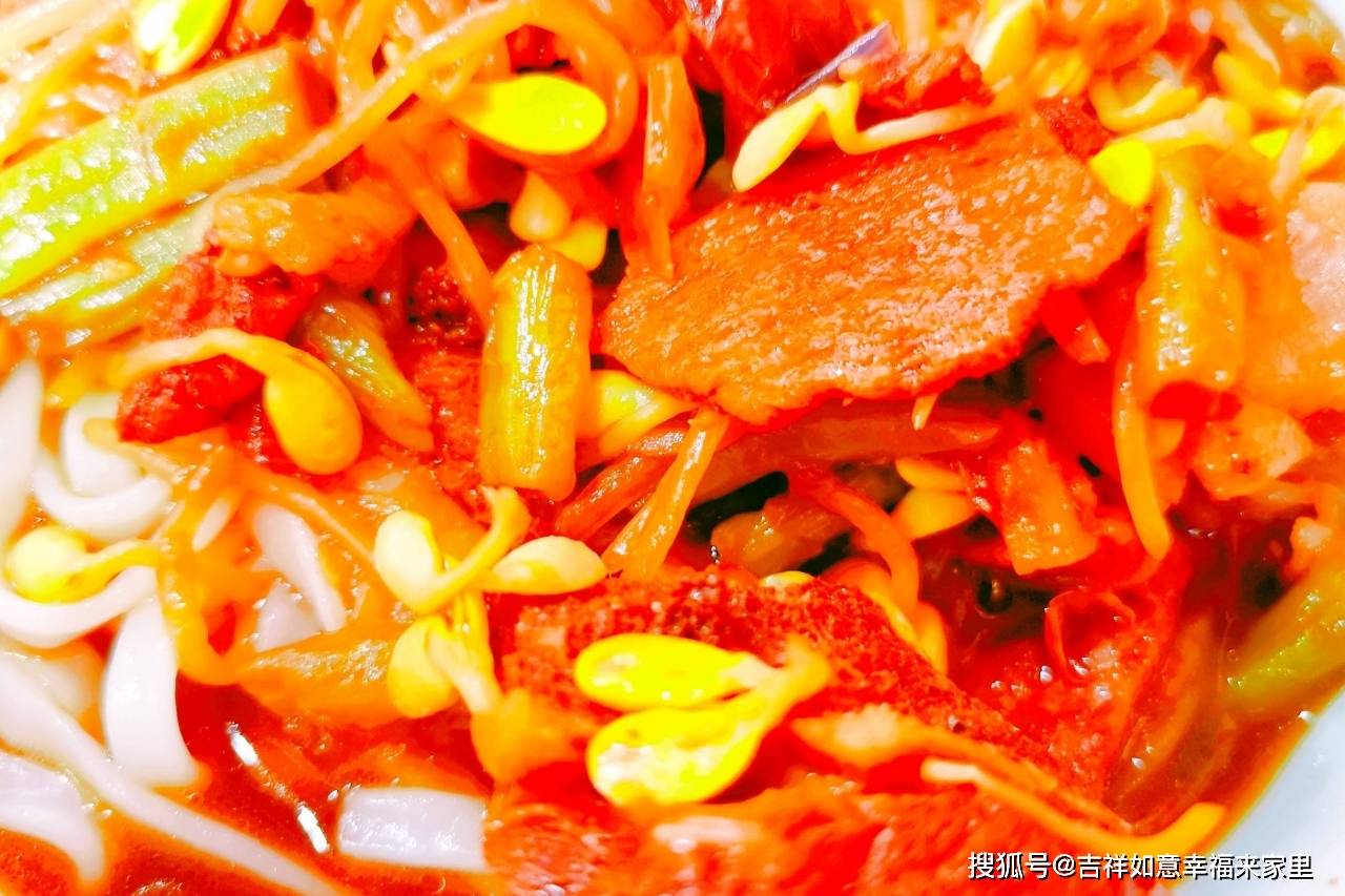 春日开胃菜,春日美食篇之:豆角西红柿豆芽捞面条,好吃又美味_备用_茄子_大葱