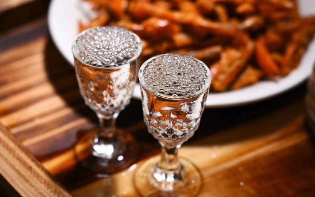 而到了酒桌上,不能缺少的就是一瓶品质上乘的佳酿,尤其是在特别重要的