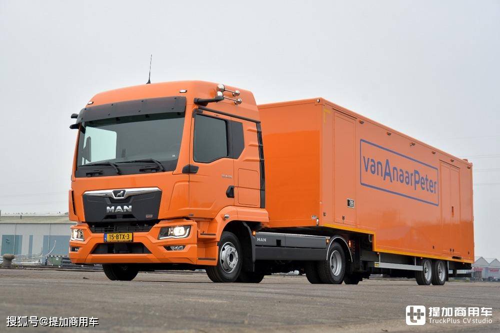 轻卡改半挂,在欧洲都很少见,曼恩tgl改装的半挂牵引车实拍