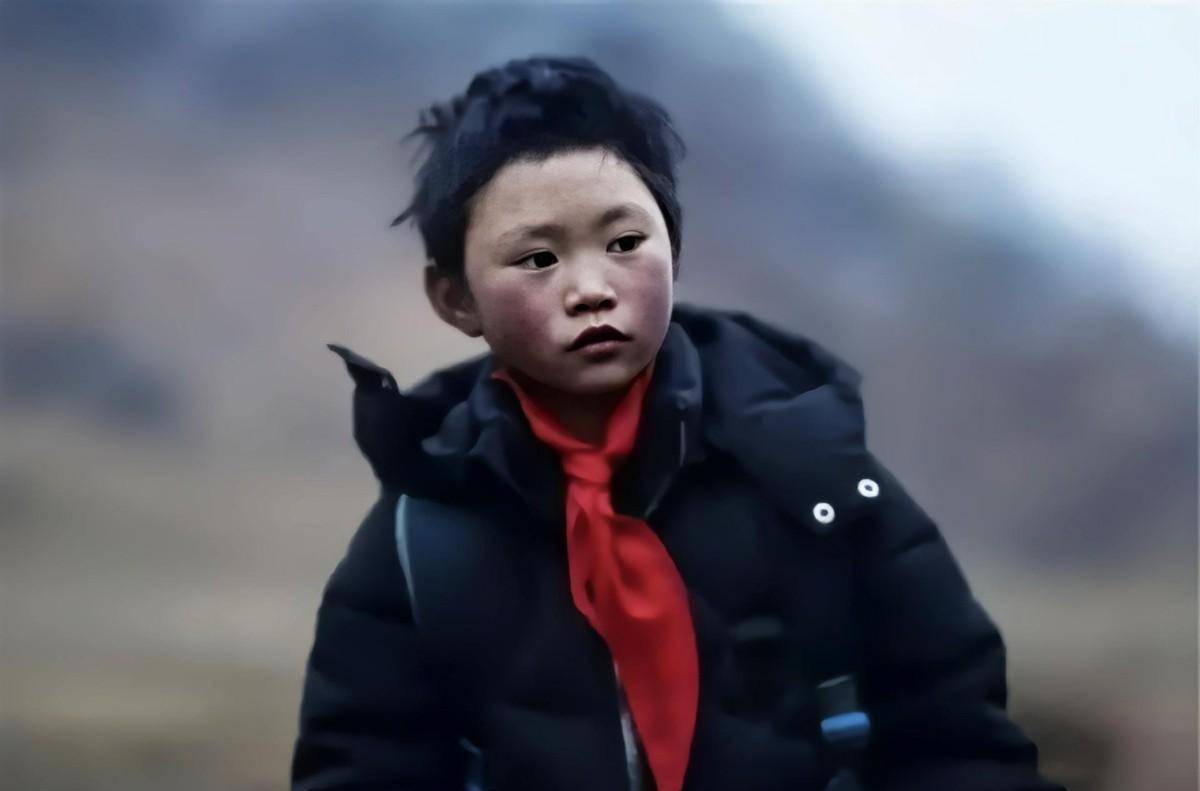 "18年"冰花男孩"获30万捐助,终得500,为何_王福满_生活_姐姐