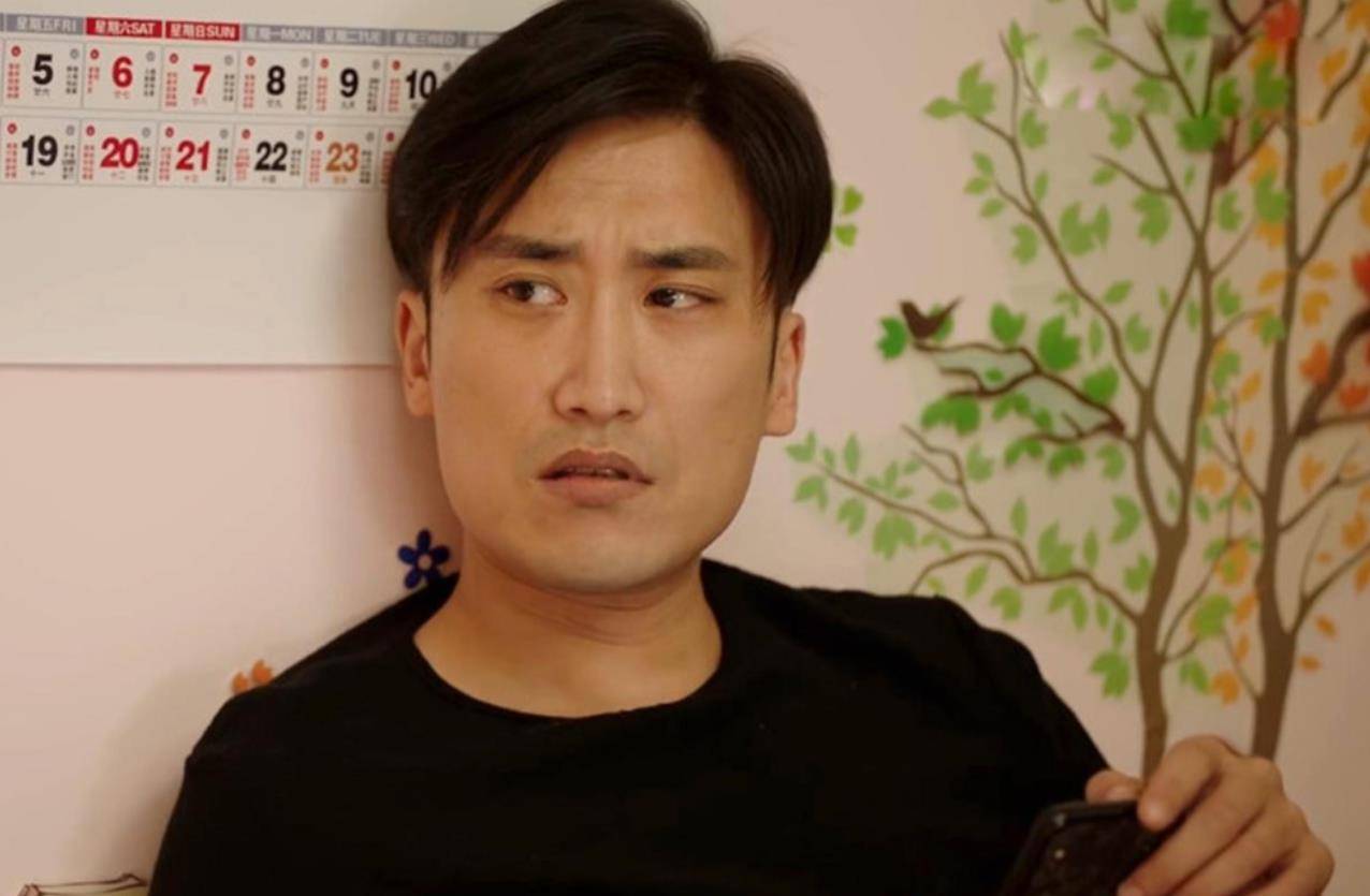 演员吴云飞:因《乡村爱情》爆红,投资过吴京电影,用金条当盆栽_赵本山