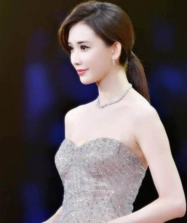 娱乐圈最有女人味的10大女星,个个婀娜多姿,你最喜欢谁?